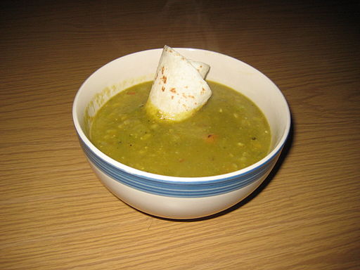 Pea-soup-with-tortilla