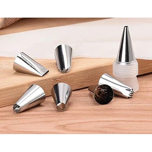 8 Pieces Cake Decorating Kit