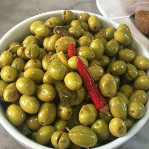 Green Cracked Olives Net Wt. 48 Oz/3 Lb/1360 Gm. By: Mid East -