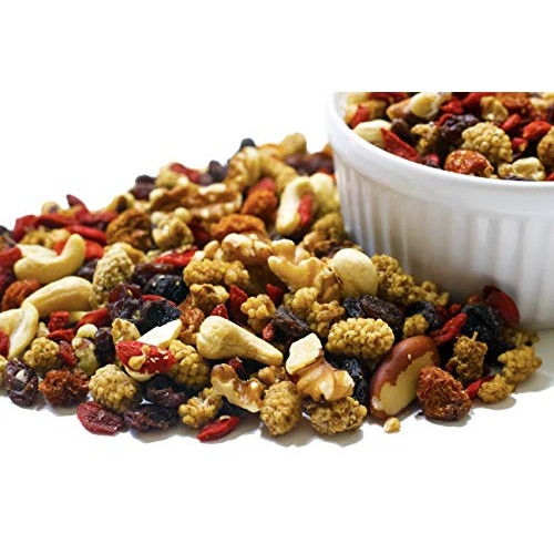 Raw Superfoods Trail Mix - Nuts And Berries Goji Berries, Golde