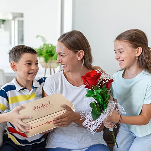 Muffins Assortment Tin, Fresh and Delicious Cranberry, Corn, Blu...