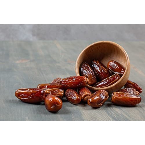 Dried Pitted Dates 2.5 Lbs. - Best for healthy Snacking & cand...