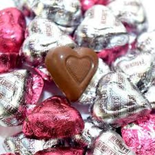 Hersheys Valentines Extra Creamy Milk Chocolate Hearts, 30 Ounce