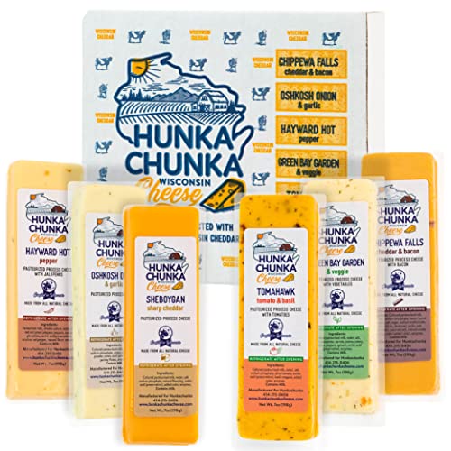 HunkaChunka Wisconsin Cheese Gift Basket, Includes 6 Cheddar Che...