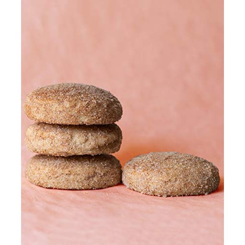 Cinnamon Cookies - Crunchy Shortbread Cookies Lightly Dusted Wit