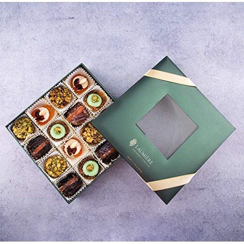 Le Cadeau Parfait Collection | Square Box 16 Pieces | Premium