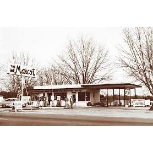 Mascot Pecan Milk Chocolate Caramel Clusters, Individually Wrapp