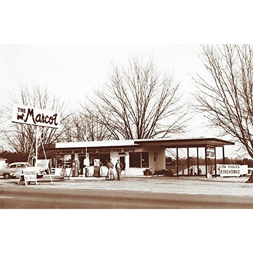 Mascot since 1955 Large Holiday Nuts Gift Basket, Cinnamon Pecan...