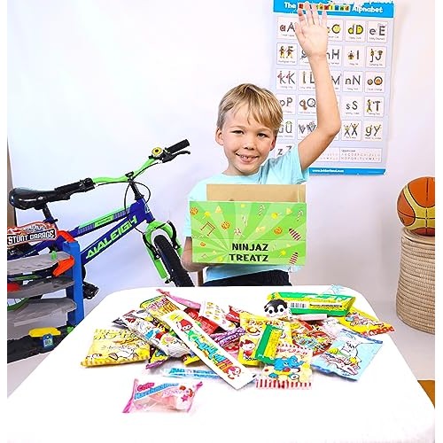 40 Japanese Snacks and Sweets Box 30 Japanese Candy and 10 Japan...