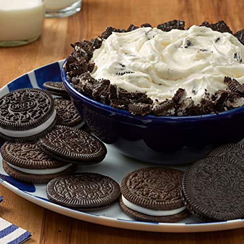 Oreo Chocolate Sandwich Cookies - Family Size, 3.1 Ounce