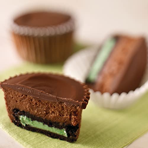OREO Mint Creme Chocolate Sandwich Cookies, Family Size, 12 - 18...
