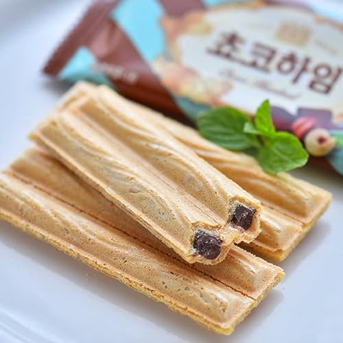 Asian Snack Box College Care Package: Assortment of Chocolates C...