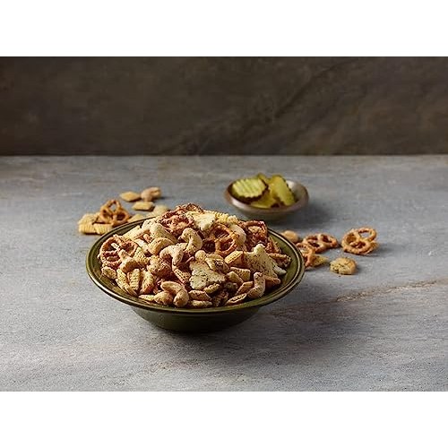 PLANTERS Whole Cashews Dill Pickle Flavored, Party Snacks, 5 Oz Bag