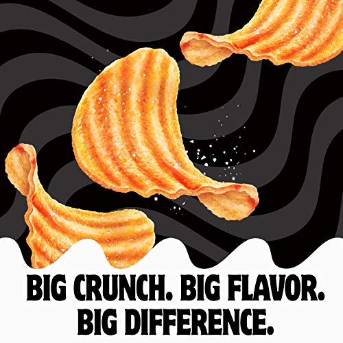 Pringles Wavy, Potato Crisps Chips, Classic Salted, 4.5Oz Can