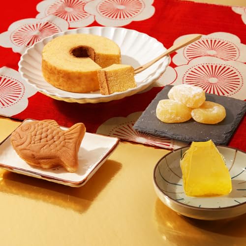 Sakuraco - Authentic Japanese Snack & Homeware Box. Enjoy Mochi,...