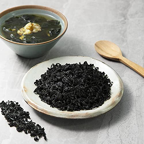 Korean Premium Baby Wakame Dried Seaweeds Flake 2 OZ - 100% Natu... Korean Premium Baby Wakame Dried Seaweeds Flake 2 OZ - 100% Natu...