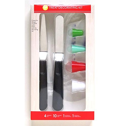 Wilton 16-Piece Treat Decorating Kit