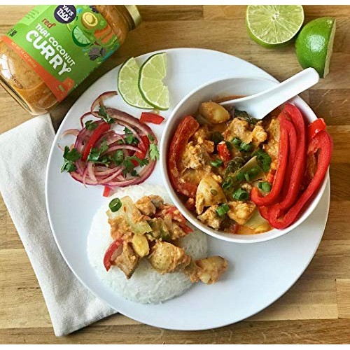 Yais Thai Red Coconut Curry Sauce 16 Ounce Jar